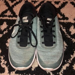 Women’s Nike flex shoes